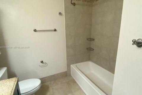 Touwnhouse à louer à Plantation, Floride: 3 chambres, 164.44 m2 № 1990624 - photo 14