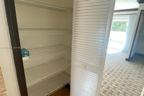 Touwnhouse à louer à Plantation, Floride: 3 chambres, 164.44 m2 № 1990624 - photo 26