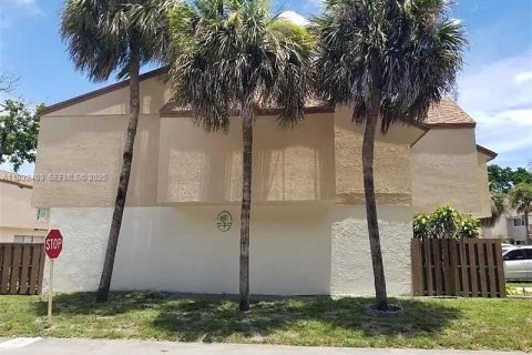 Снять в аренду таунхаус в Плантация, Флорида 3 спальни, 164.44м2, № 1990624 - фото 8