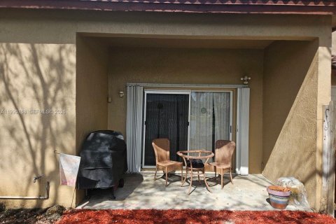 Casa en Weston, Florida 2 dormitorios, 110.46 m2 № 2057360