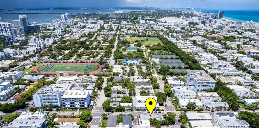 Apartment in Miami Beach, Florida 2 bedrooms № 2000929