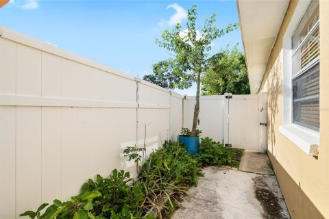 Villa ou maison à vendre à Tampa, Floride: 4 chambres, 196.3 m2 № 1909496 - photo 24