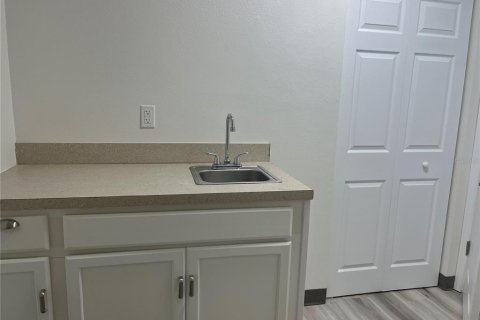 Immobilier commercial à louer à DeLand, Floride: 135.54 m2 № 2108847 - photo 16