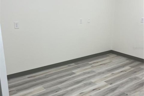 Immobilier commercial à louer à DeLand, Floride: 135.54 m2 № 2108847 - photo 18
