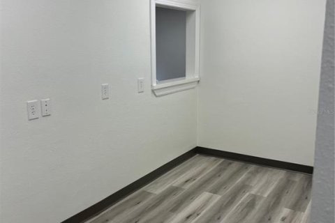 Immobilier commercial à louer à DeLand, Floride: 135.54 m2 № 2108847 - photo 11