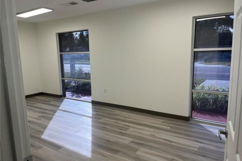 Immobilier commercial à louer à DeLand, Floride: 135.54 m2 № 2108847 - photo 9