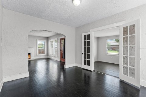 House in Eustis, Florida 4 bedrooms, 171.68 sq.m. № 1804749 - photo 11