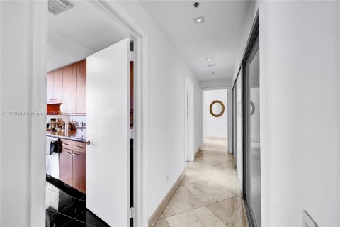 Купить кондоминиум в Майами, Флорида 3 спальни, 233.18м2, № 2021157 - фото 7