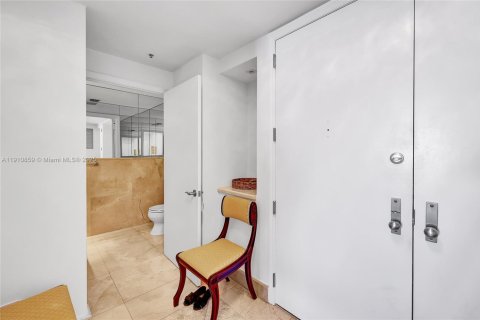 Купить кондоминиум в Майами, Флорида 3 спальни, 233.18м2, № 2021157 - фото 17