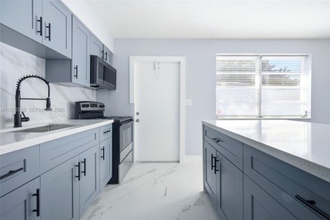 Снять в аренду виллу или дом в Холливуд, Флорида 3 спальни, 320.51м2, № 2007401 - фото 6