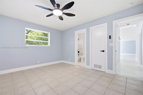 Снять в аренду виллу или дом в Холливуд, Флорида 3 спальни, 320.51м2, № 2007401 - фото 12