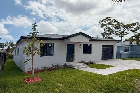 Villa ou maison à Fort Lauderdale, Floride 5 chambres, 140.47 m2 № 2090882