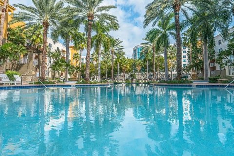 Condo in Miami Beach, Florida, 3 bedrooms  № 2039825 - photo 23