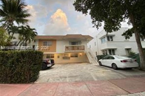 Condo in Miami Beach, Florida, 1 bedroom  № 2005350 - photo 14