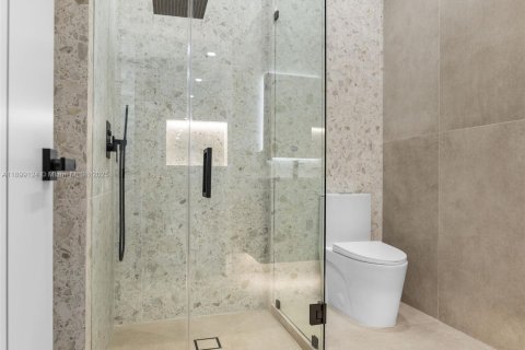 Townhouse in Miami, Florida 4 bedrooms, 224.45 sq.m. № 1954072 - photo 26