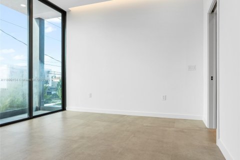 Townhouse in Miami, Florida 4 bedrooms, 224.45 sq.m. № 1954072 - photo 18