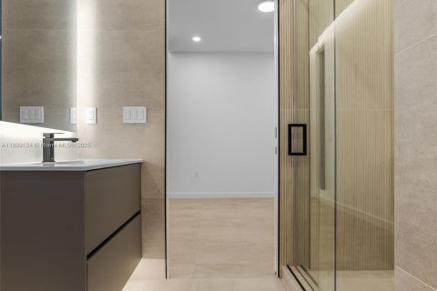 Townhouse in Miami, Florida 4 bedrooms, 224.45 sq.m. № 1954072 - photo 21