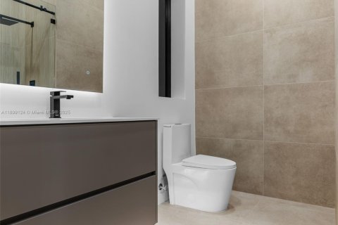 Townhouse in Miami, Florida 4 bedrooms, 224.45 sq.m. № 1954072 - photo 24