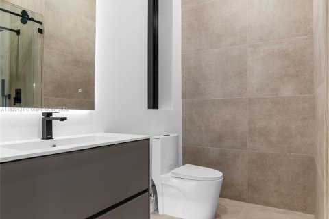 Townhouse in Miami, Florida 4 bedrooms, 224.45 sq.m. № 1954072 - photo 25