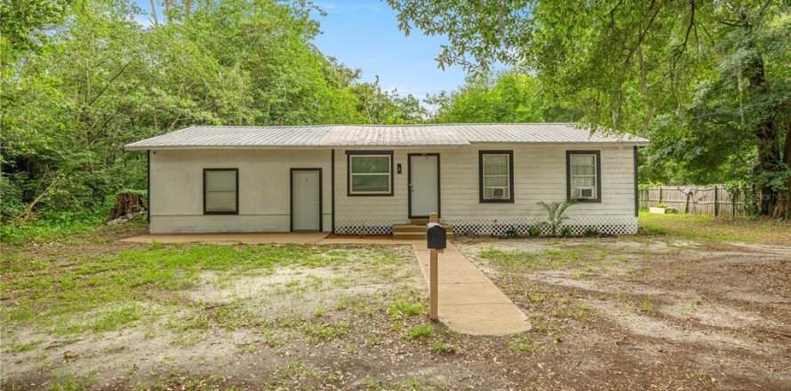 House in Reddick, Florida 3 bedrooms, 126.72 sq.m. № 1832953