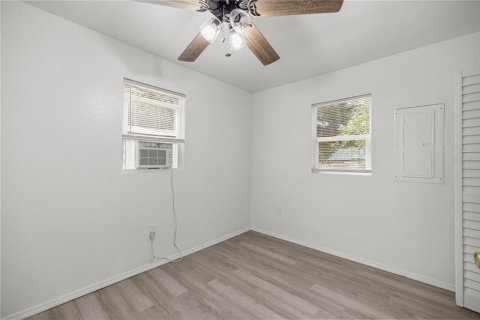 House in Reddick, Florida 3 bedrooms, 126.72 sq.m. № 1832953 - photo 15