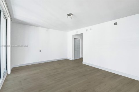 Copropriété à louer à Hollywood, Floride: 3 chambres, 209.96 m2 № 1944290 - photo 19