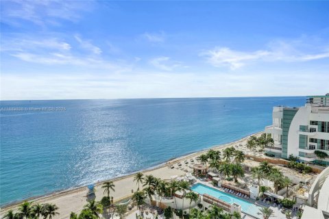 Copropriété à louer à Hollywood, Floride: 3 chambres, 209.96 m2 № 1944290 - photo 8