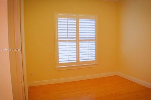 Casa en alquiler en Miami, Florida, 3 dormitorios, 114.83 m2 № 2052004 - foto 7