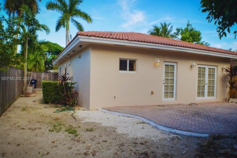 Casa en alquiler en Miami, Florida, 3 dormitorios, 114.83 m2 № 2052004 - foto 26