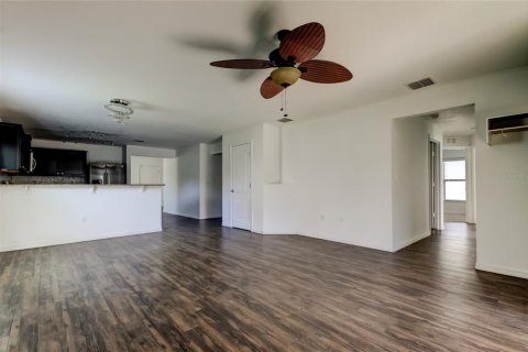 Casa en venta en Ruskin, Florida, 4 dormitorios, 171.4 m2 № 1913347 - foto 4