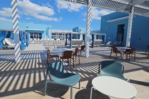 Condominio en venta en Doral, Florida, 1 dormitorio, 91.88 m2 № 1961756 - foto 27