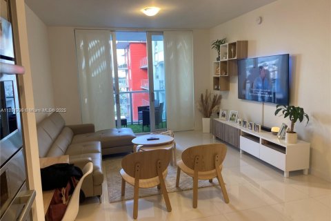 Condominio en venta en Doral, Florida, 1 dormitorio, 91.88 m2 № 1961756 - foto 10