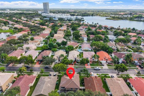Купить виллу или дом в Санрайз, Флорида 4 спальни, 242.66м2, № 2038357 - фото 30