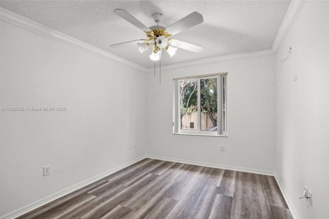 Купить виллу или дом в Санрайз, Флорида 4 спальни, 242.66м2, № 2038357 - фото 19