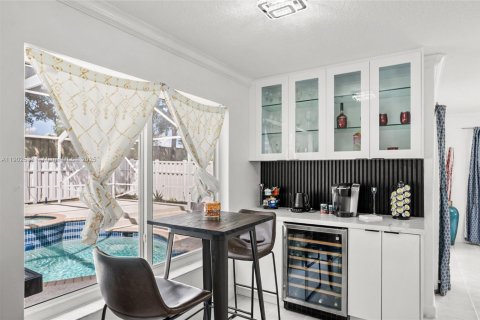 Купить виллу или дом в Санрайз, Флорида 4 спальни, 242.66м2, № 2038357 - фото 11