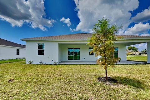 House in Punta Gorda, Florida 4 bedrooms, 177.81 sq.m. № 1358392 - photo 17