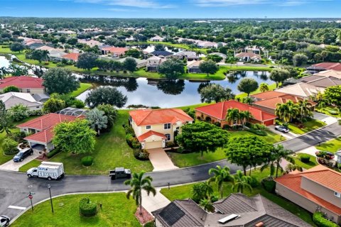 House in Lehigh Acres, Florida 4 bedrooms № 1941374 - photo 4