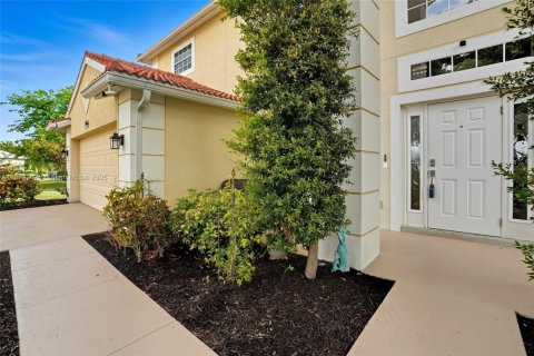 Casa en venta en Lehigh Acres, Florida, 4 dormitorios № 1941374 - foto 2
