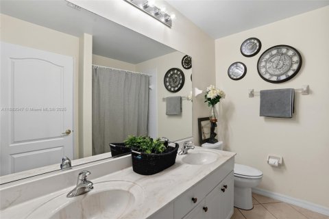 House in Lehigh Acres, Florida 4 bedrooms № 1941374 - photo 30