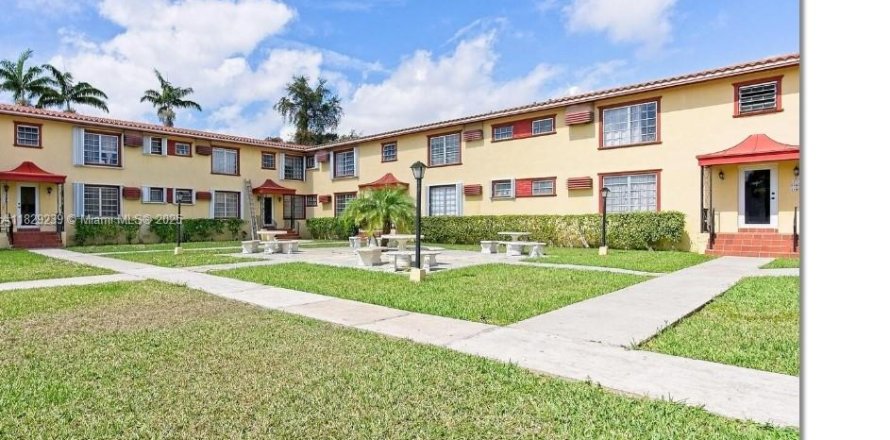 Condo à Miami, Floride, 2 chambres  № 1806257