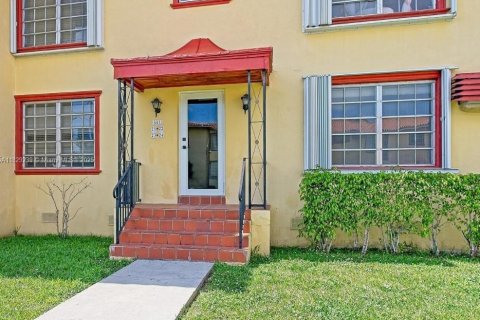 Copropriété à louer à Miami, Floride: 2 chambres, 69.68 m2 № 1806257 - photo 4