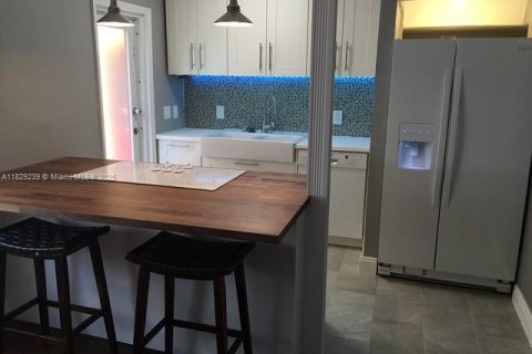 Снять в аренду кондоминиум в Майами, Флорида 2 спальни, 69.68м2, № 1806257 - фото 16