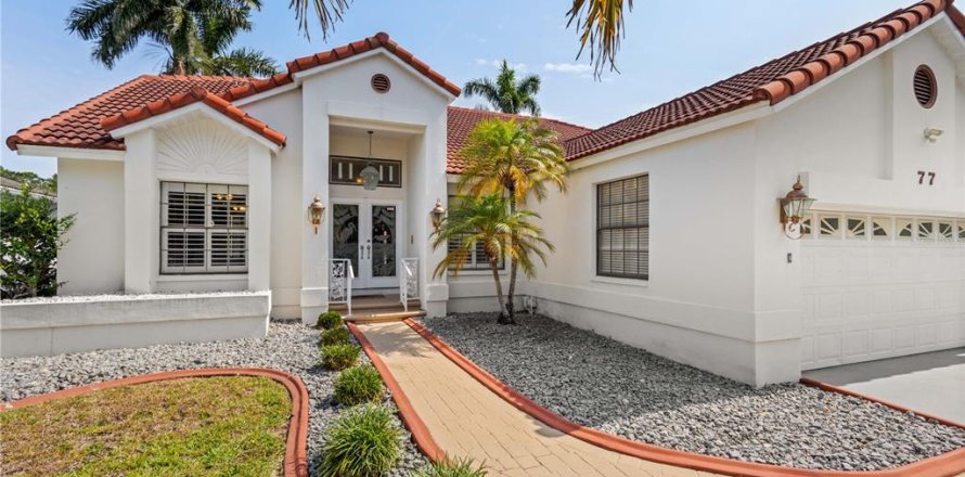 House in Palm Harbor, Florida 3 bedrooms, 214.05 sq.m. № 1749304