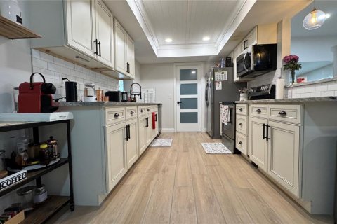 Casa en venta en Saint Petersburg, Florida, 4 dormitorios, 149.39 m2 № 1848465 - foto 3