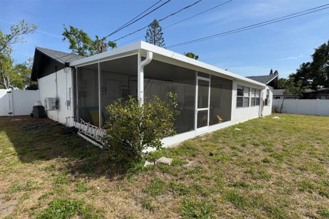 Casa en venta en Saint Petersburg, Florida, 4 dormitorios, 149.39 m2 № 1848465 - foto 26