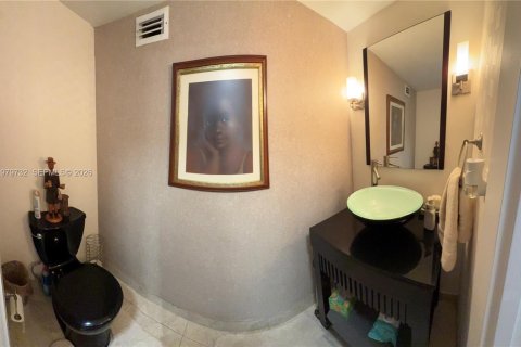 Снять в аренду кондоминиум в Майами, Флорида 1 спальня, 74.6м2, № 2046143 - фото 11