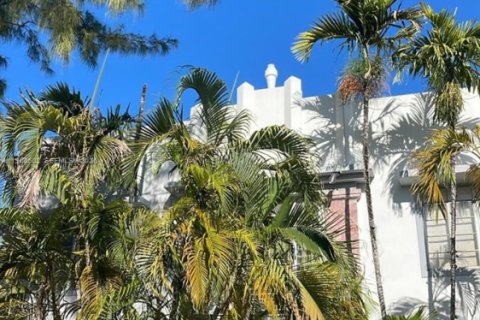 Estudio en el Condominio en Miami Beach, Florida  № 2006702