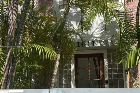 Condominio en alquiler en Miami Beach, Florida, 39.95 m2 № 2006702 - foto 13