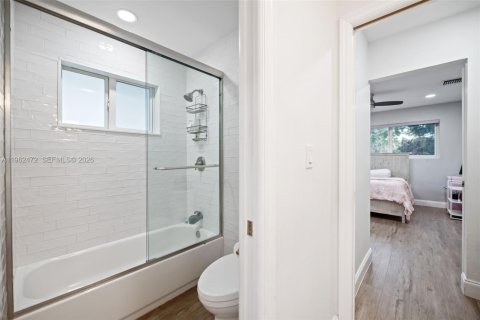 Casa en venta en Plantation, Florida, 4 dormitorios, 238.11 m2 № 2023681 - foto 24