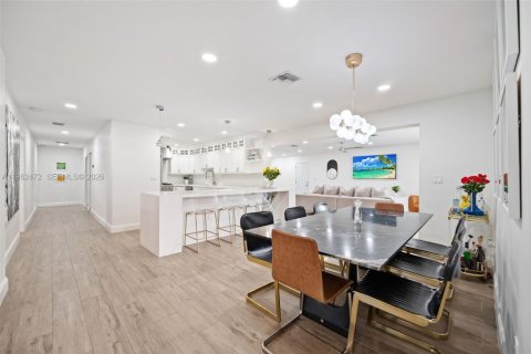 Casa en venta en Plantation, Florida, 4 dormitorios, 238.11 m2 № 2023681 - foto 12